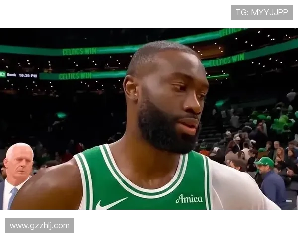 杰伦布朗带领球队逆转胜利19投9中砍下29分助攻4次第三节独得17分 杰伦布朗带领球队逆转胜利19投9中砍下29分助攻4次第三节独得17分